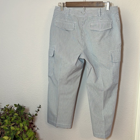Julie Mitchell Striped Cargo Capris Chambray White Women’s Size 8 - Picture 2 of 13